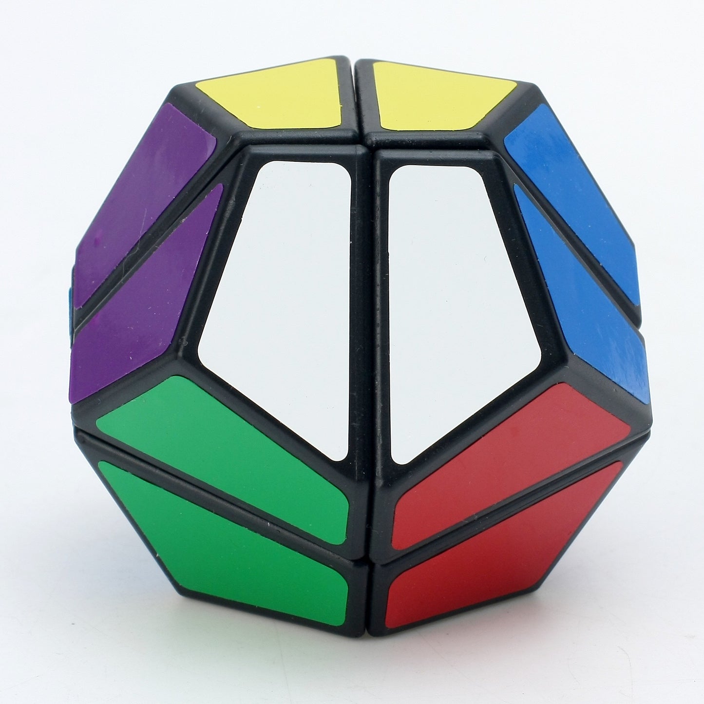 Dodecahedron shaped magic cube