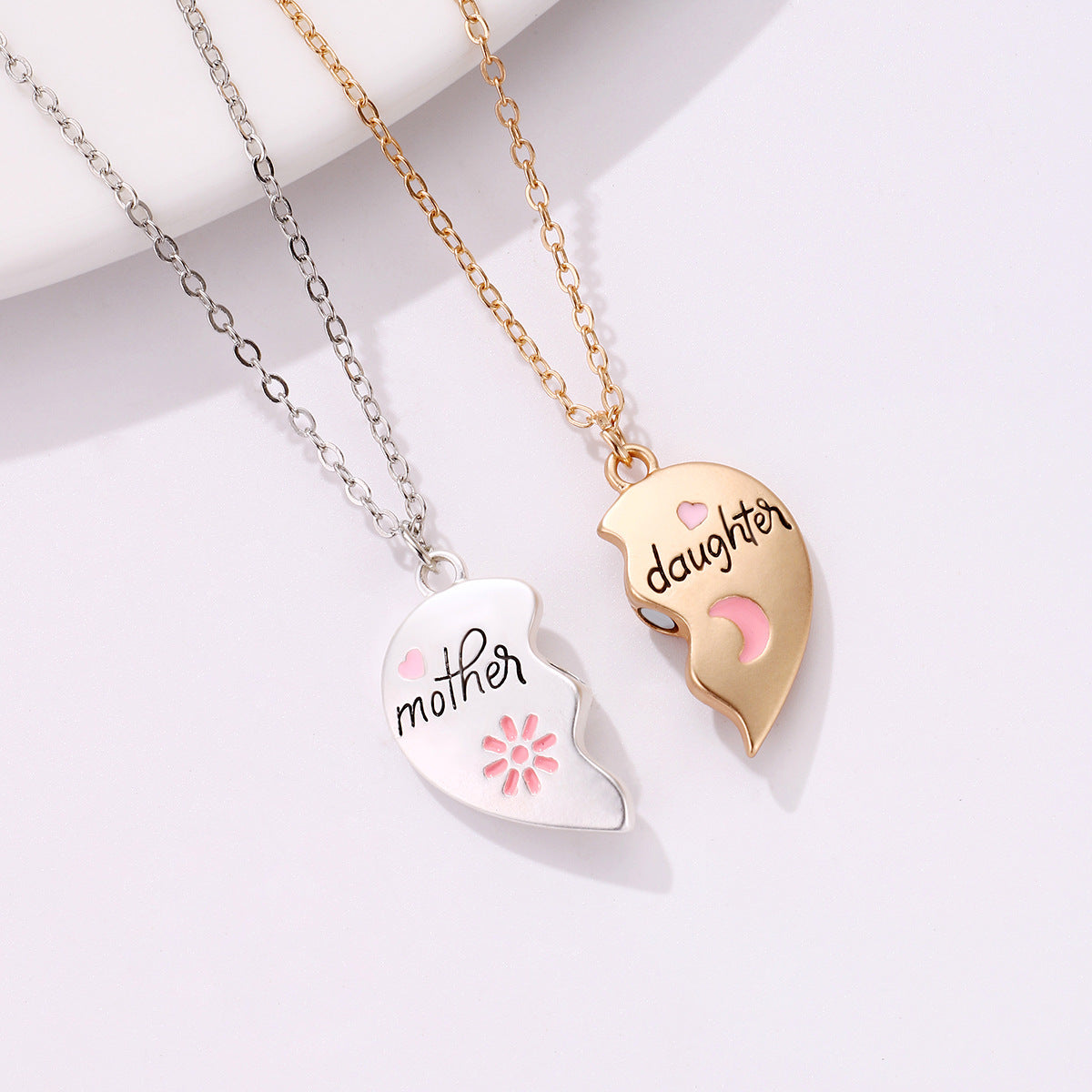 Mother-Daughter Matching Heart Magnetic Pendant Fashion Gifts for Mother's Day